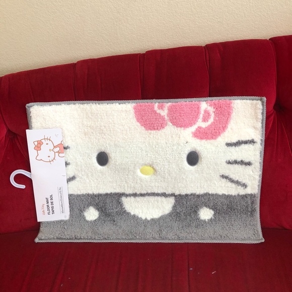 Hello Kitty Floor Mat - Picture 1 of 3
